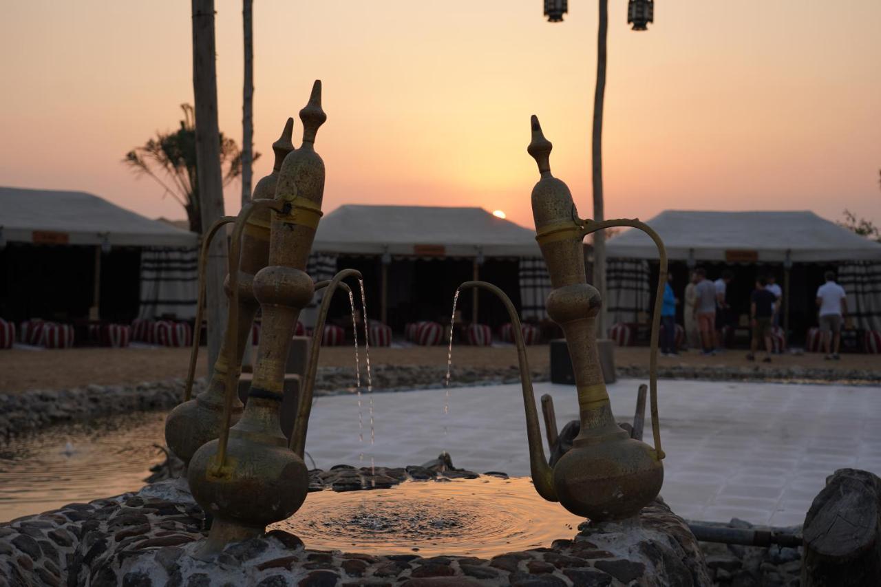Отель Al Khayma Camp "Elite Glamping & Dining In Experience" Hunaywah Экстерьер фото