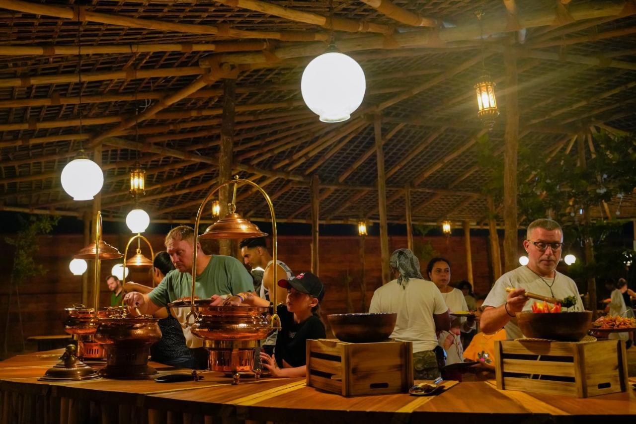 Отель Al Khayma Camp "Elite Glamping & Dining In Experience" Hunaywah Экстерьер фото
